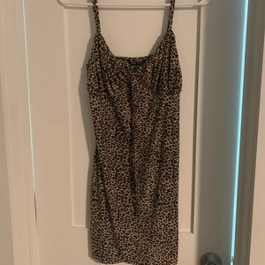 Stunning cheetah print mini dress! Size MD!